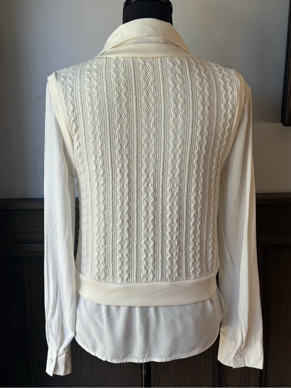 Women's Cream Cable Knit V-Neck Sweater Vest top medium - Picture 3 of 7